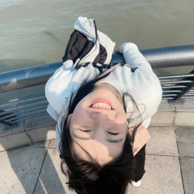伴游女生叶清欢的资料