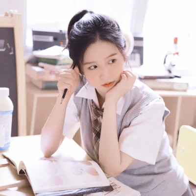 伴游女生洛桑云歌的资料